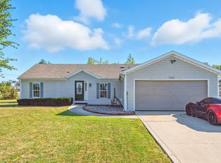 7911 Chinchilla Ln, Fort Wayne, IN 46816