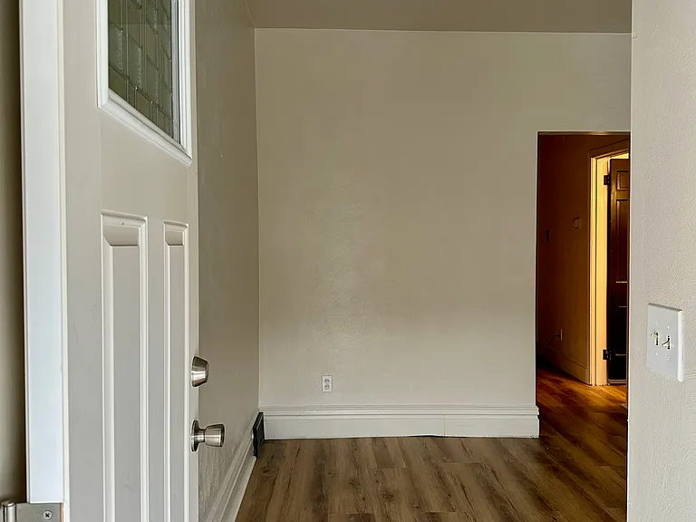 674 Middle Ave — Photo 11