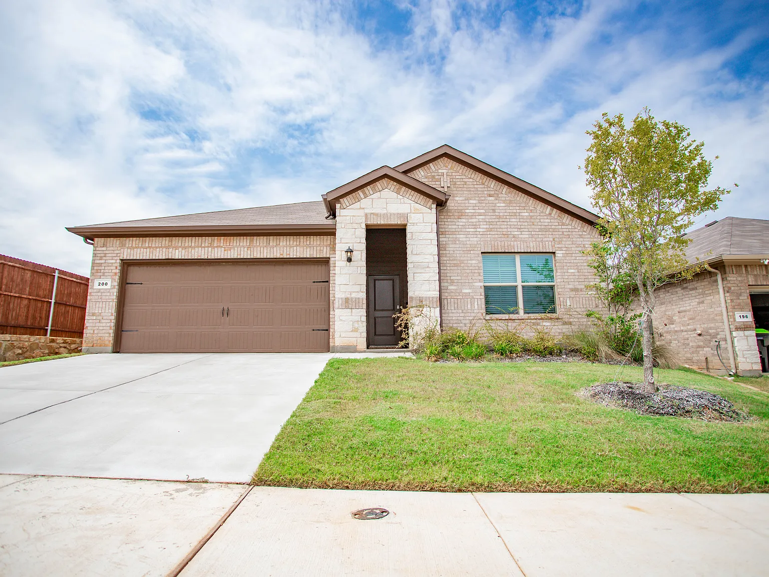4 bed, 1836 sqft, $2,325 — Photo 3