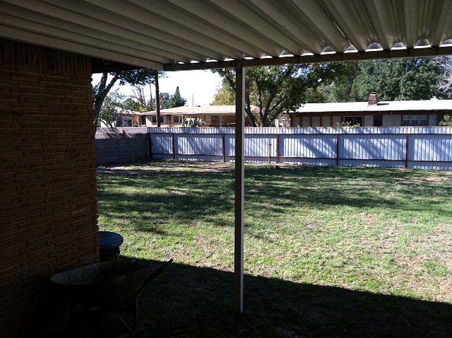 2nd image of 905 NE 4th St