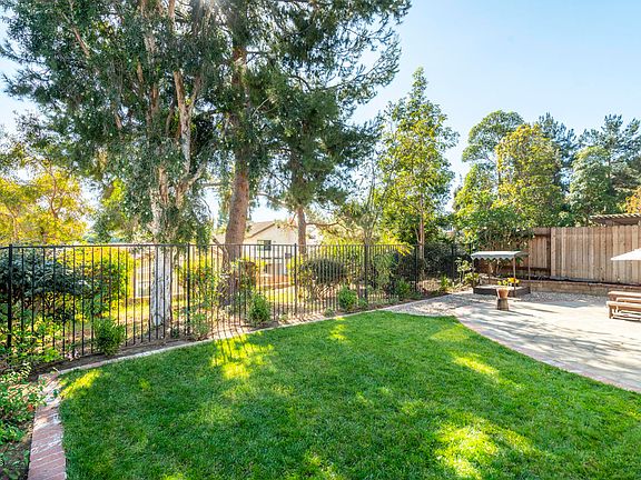 3rd image of 5028 Ladera Vista Dr