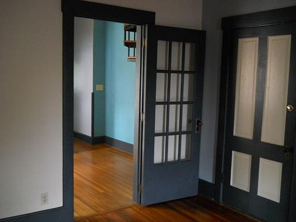 5th image of 1309 E 10th St #4