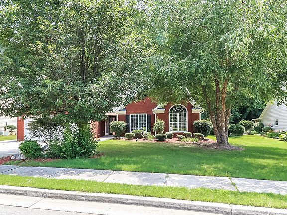 2nd image of 1485 Creek Pointe Cir