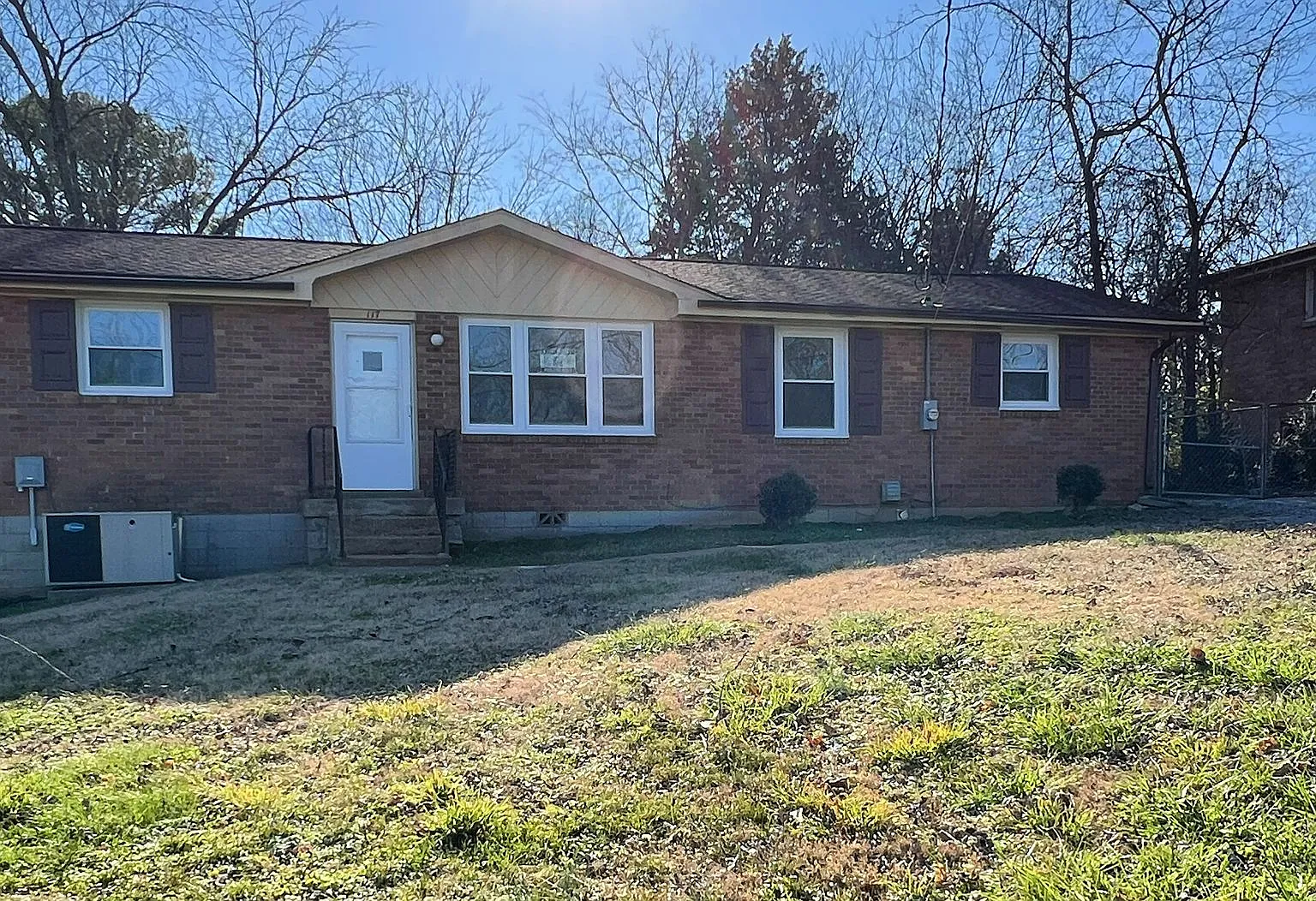 On Special: All Brick, 3 Bedroom Ranch In Hendersonville Minutes From The Cumberland River And Bo... — Photo 2