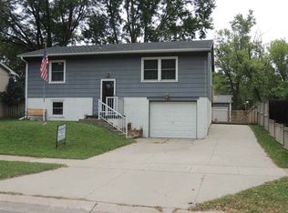 215 E Hickory St, North Liberty, IA 52317
