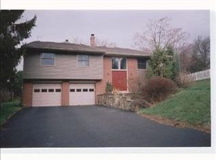 1343 Old Meadow Rd, Pittsburgh, PA 15241