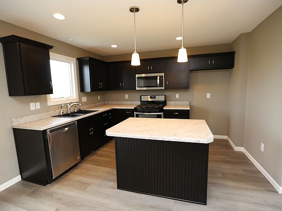 3rd image of 18313 Saker Ln