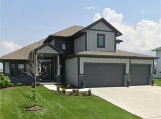 4713 Freehold Dr, Lees Summit, MO 64064