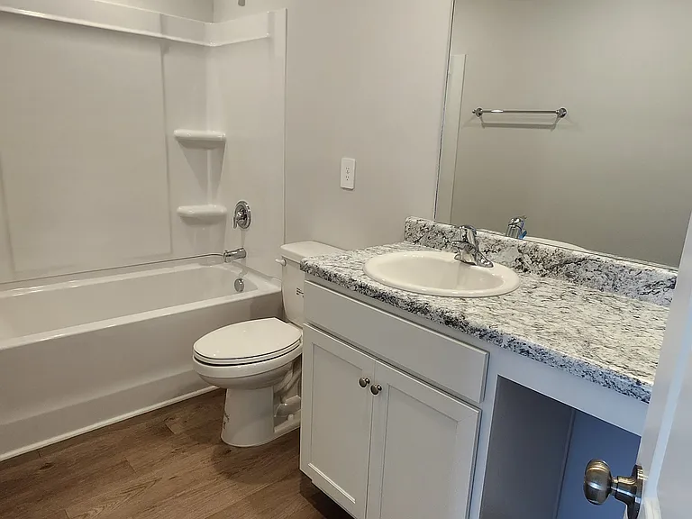 4155 Hudson Rd — Photo 3