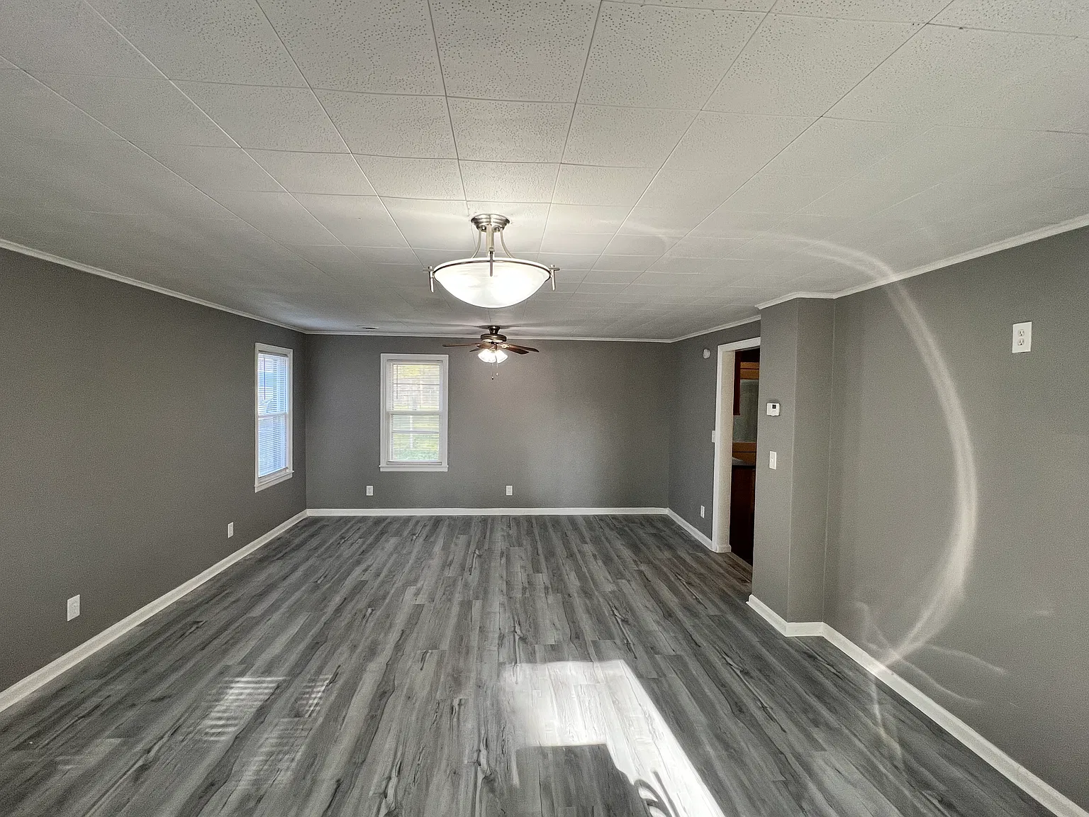 3 bed, 1050 sqft, $1,550 — Photo 4