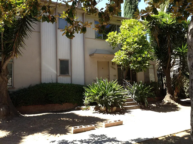 1823 N Normandie Ave #A — Photo 4