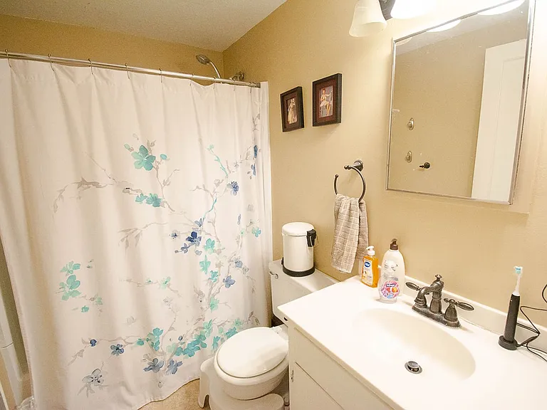 101 8th Ave SE #1 — Photo 11
