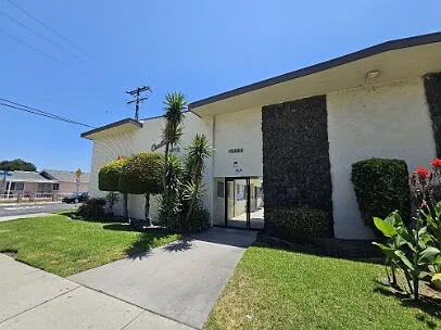 12522 Paramount Blvd #6 — Photo 4