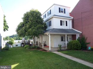 44 N Centre Ave, Leesport, PA 19533