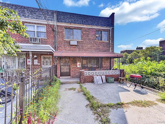 2nd image of 789 Autumn Avenue