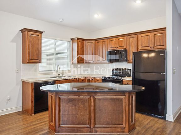 4th image of 11719-11723 Summerfield St #11719