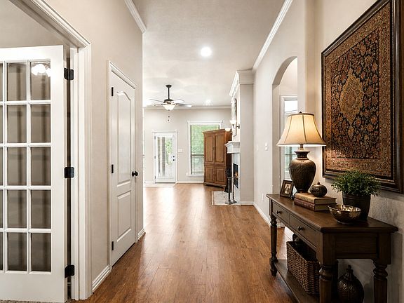 4th image of 1852 Meadowview