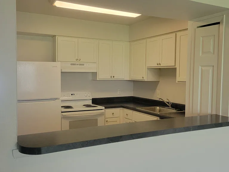 Edgemont Park Townhomes — Photo 10