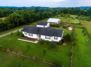 1156 Bell Buckle Wartrace Rd, Wartrace, TN 37183