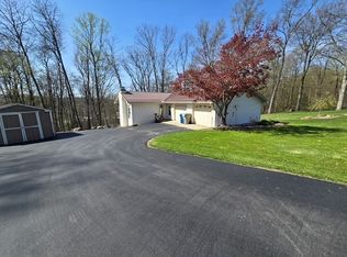 1294 Carmont Dr, Meadville, PA 16335