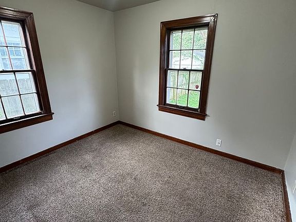 4th image of 4114 Monroe St