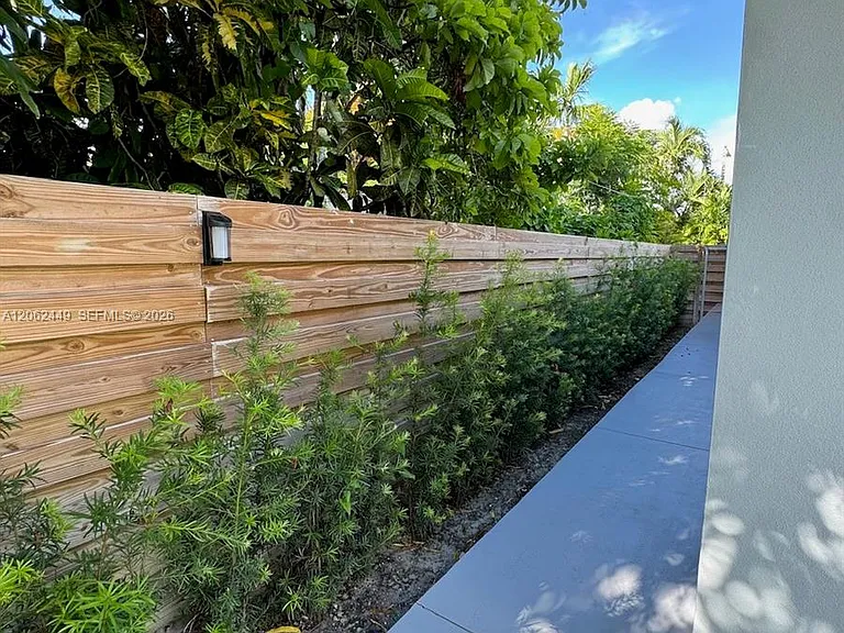 5430 SW 99th Ave — Photo 24