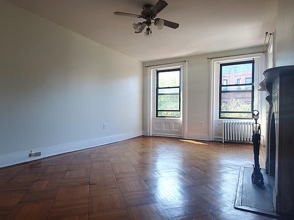 2nd image of 67 Saint James Pl #2