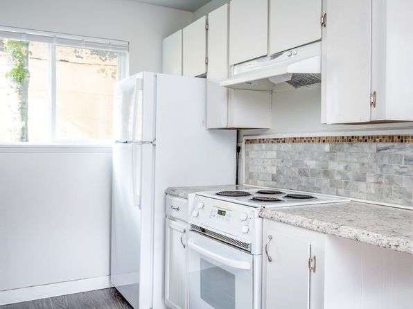 2641-2654 SW Spring Garden St #323-16