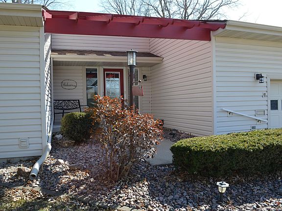 5th image of 708 N 8th St