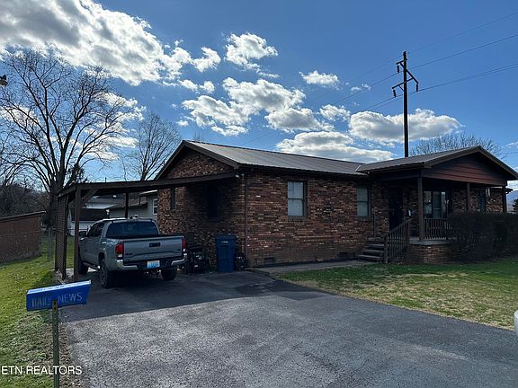 3rd image of 715 Worchester Ave