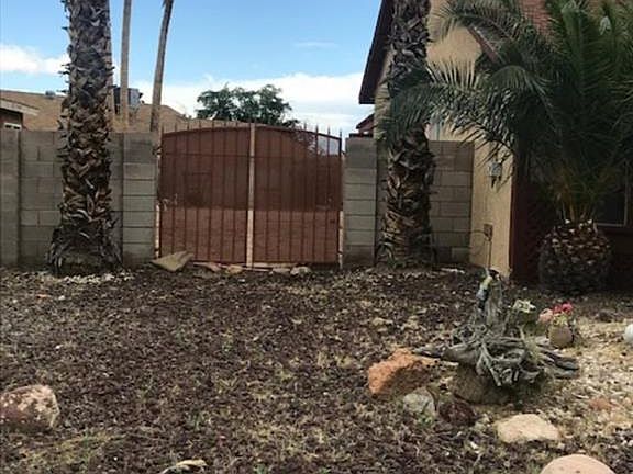 2nd image of 3528 Corona Del Mar Dr
