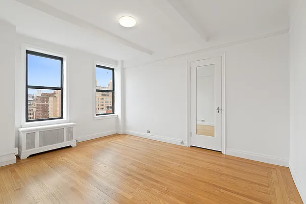 Rented by Compass | media 9