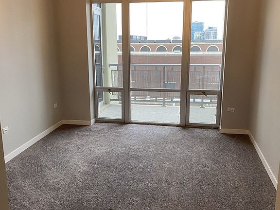 5th image of 720 N Larrabee St APT 812