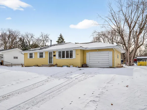 9141 61 1/2 Ave N, New Hope, MN 55428