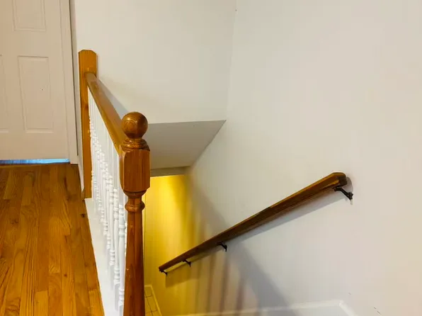 12116 6th Ave Floor 2, College Pt, NY 11356