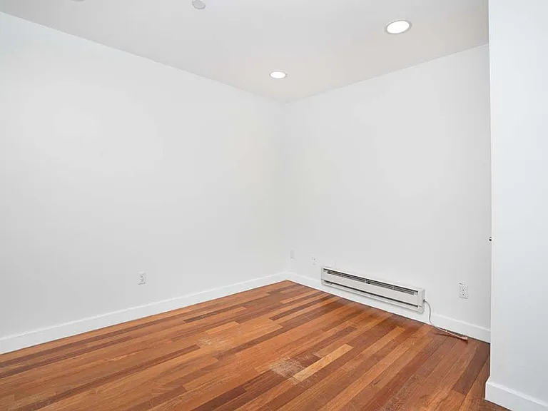 161 E 110th St #4K — Photo 9