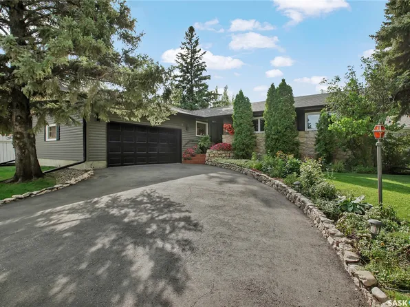 30 Yale Crescent, Saskatoon, SK S7H 3P7