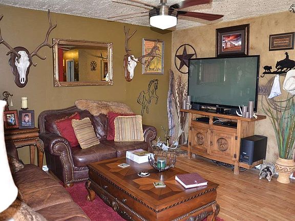 4th image of 1302 Sunnyside Ln