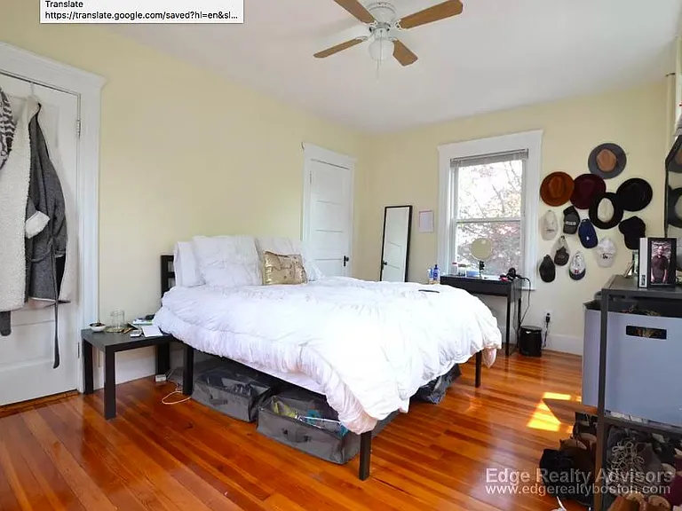 136 Brooks St — Photo 9