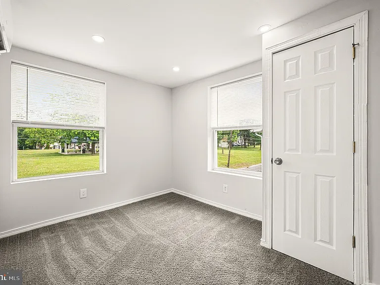 30 Keystone Ave — Photo 19