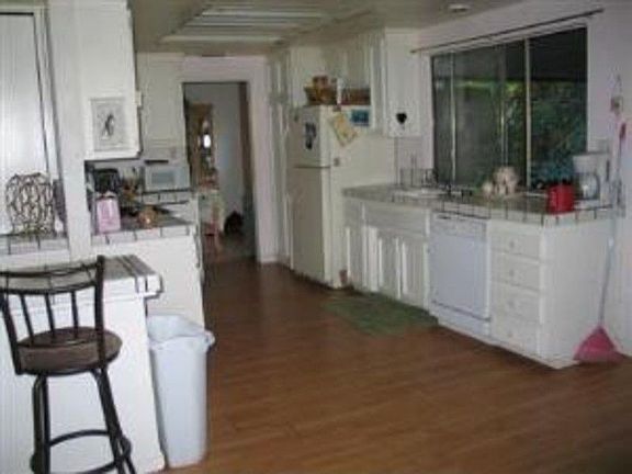 4th image of 5500 Hyacinth Ct