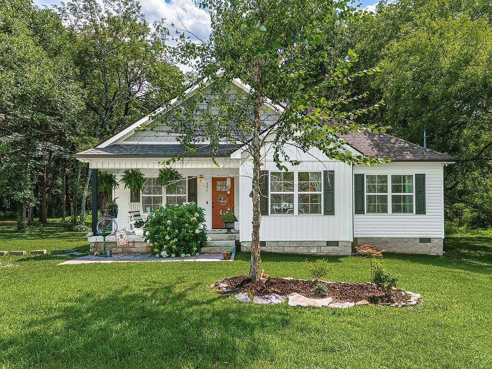 1st image of 371 Holly Grove Rd