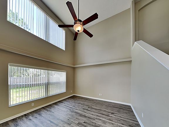 4th image of 7465 Oxford Garden Cir