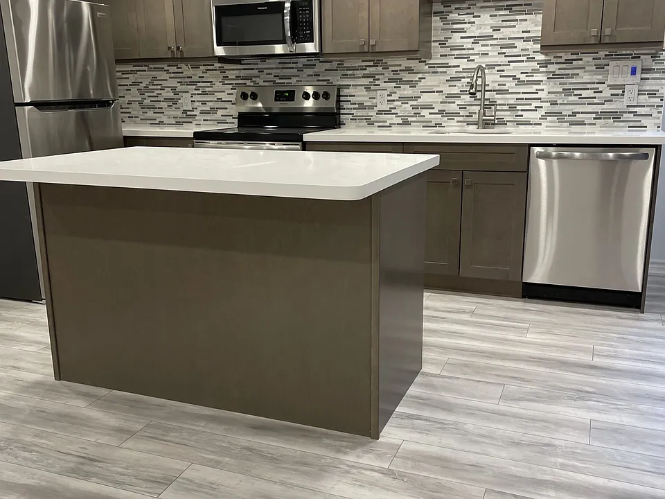 11 Navenby Cres #LOWER