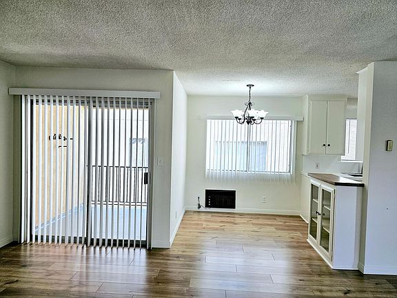 5th image of 1830 Greenfield Ave APT 15