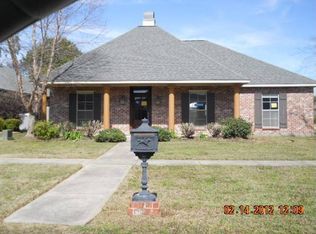 111 Lahasky Dr, Youngsville, LA 70592