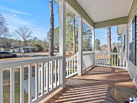 5th image of 528 Azalea Dr