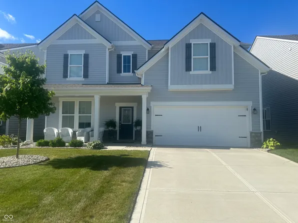 2621 Creek Bank Dr, Columbus, IN 47201