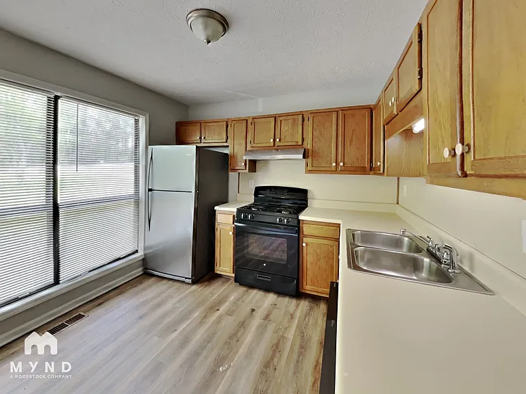 2664 Bomar Rd — Photo 3