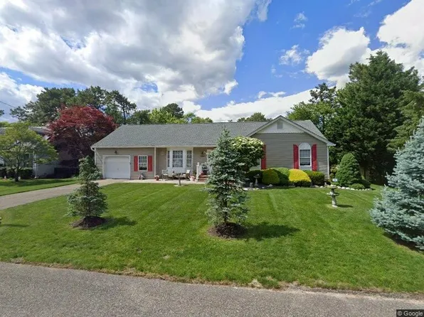 633 Grinnell Ave, Toms River, NJ 08757
